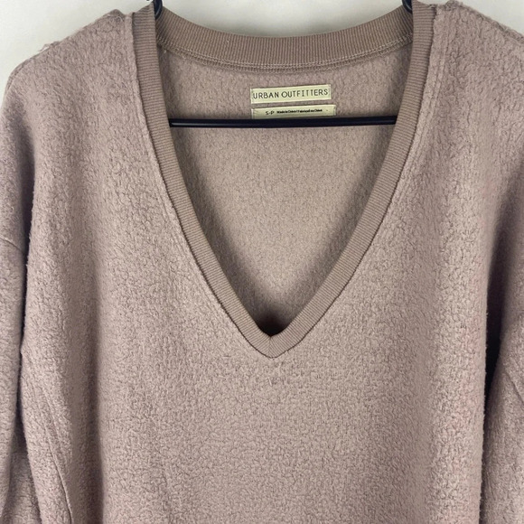 Urban Outfitters UO Lillu V-Neck Pullover Top Size Small - Picture 2 of 10